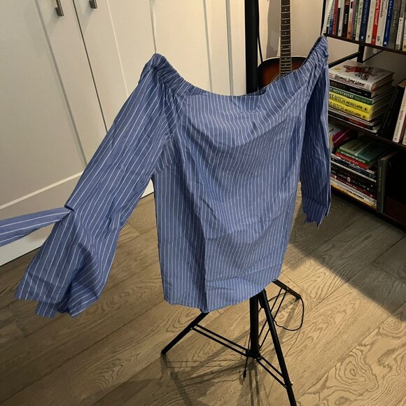 Babaton Size XXS Blue Off-Shoulder Stripped Blouse - Picture 3 of 3
